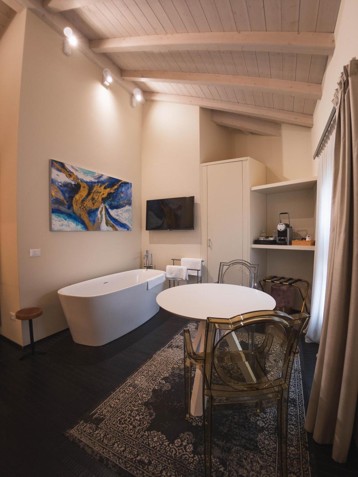 Palazzo Gozzi Bed&Beauty Panzió Parma Kültér fotó