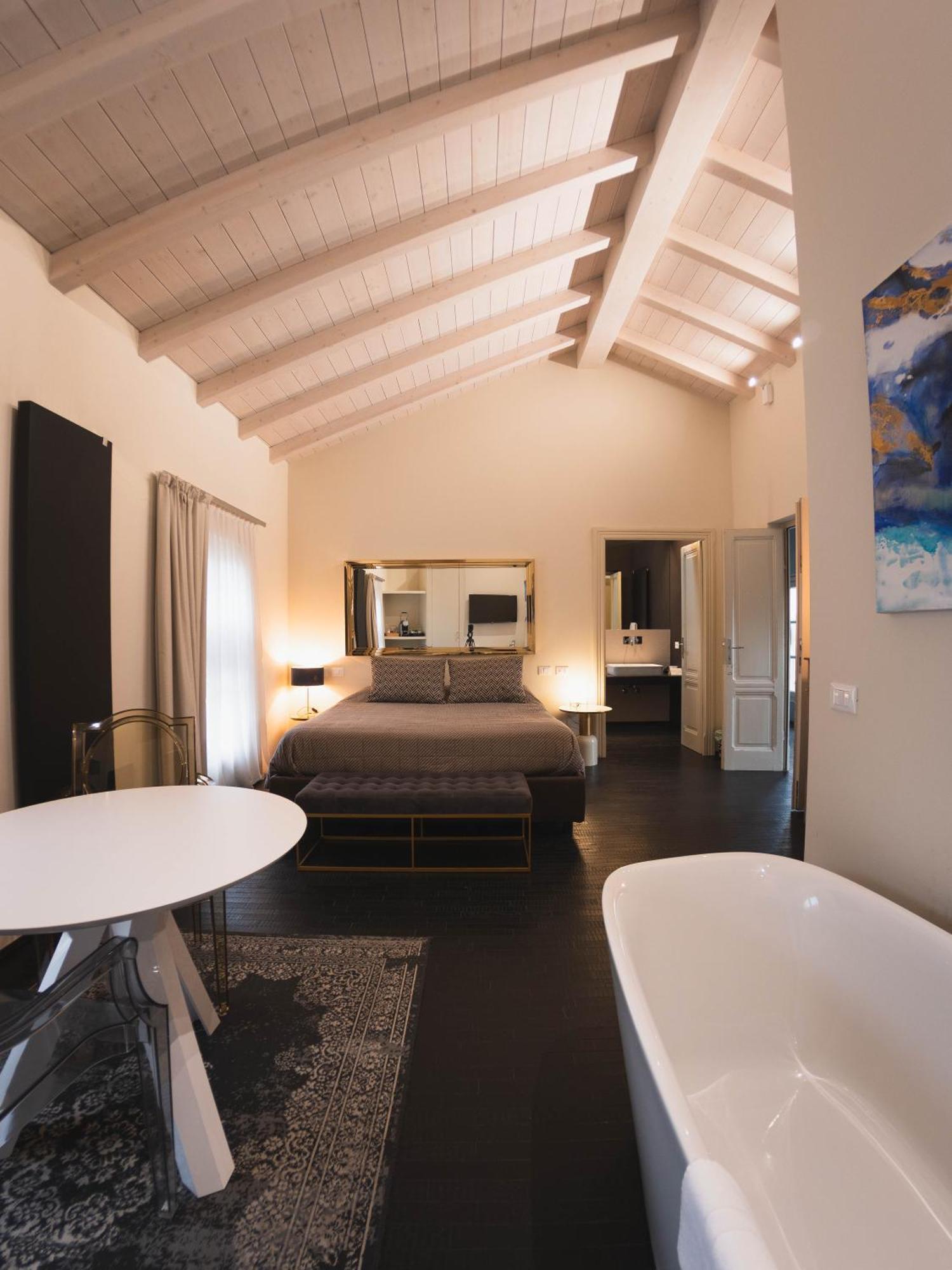 Palazzo Gozzi Bed&Beauty Panzió Parma Kültér fotó