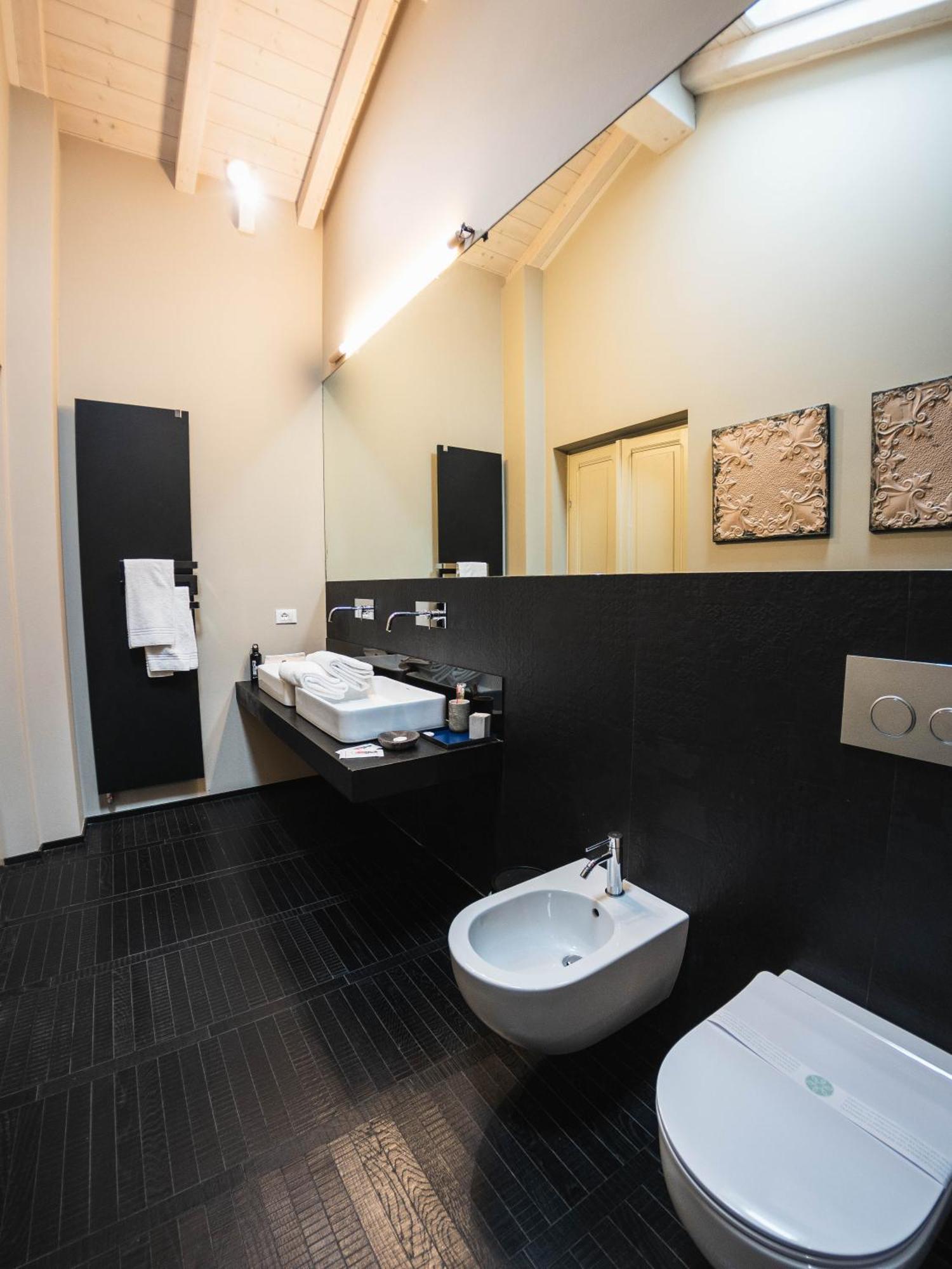 Palazzo Gozzi Bed&Beauty Panzió Parma Kültér fotó