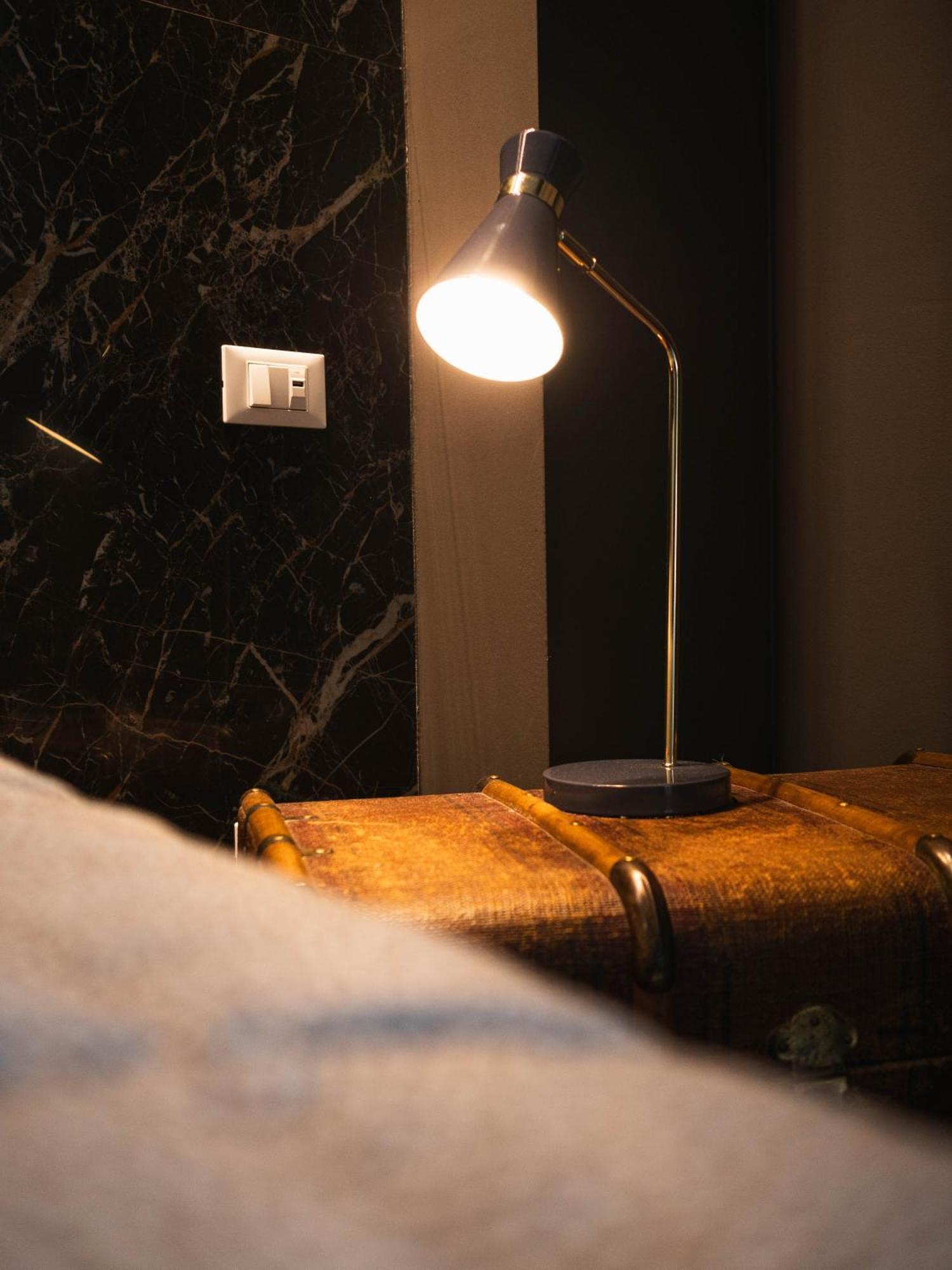 Palazzo Gozzi Bed&Beauty Panzió Parma Kültér fotó