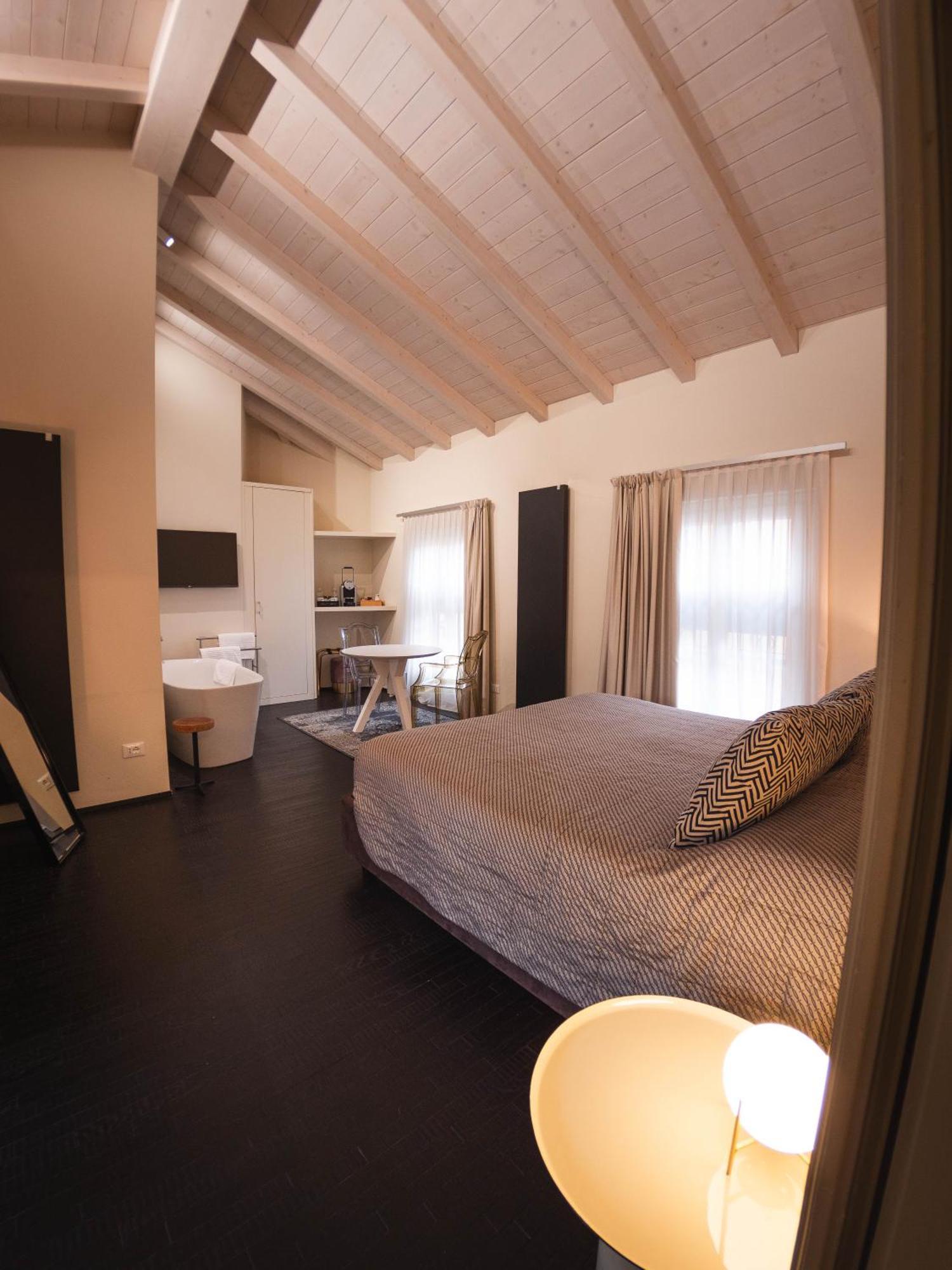 Palazzo Gozzi Bed&Beauty Panzió Parma Kültér fotó